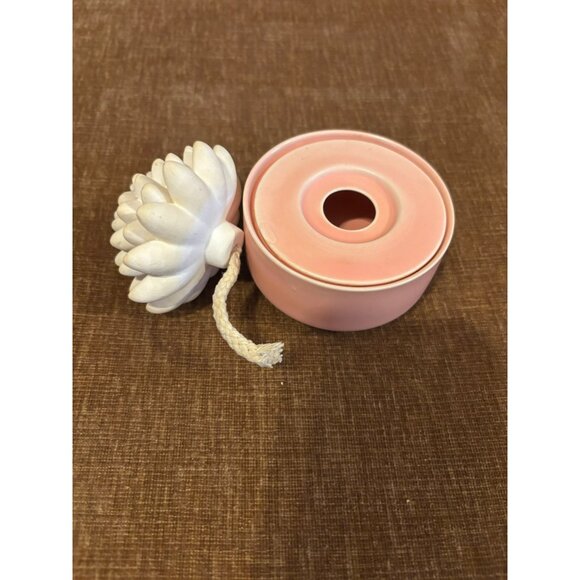 Ceramic Succulent Oil Diffuser With Pink Base & Rope Wick - Picture 3 of 5